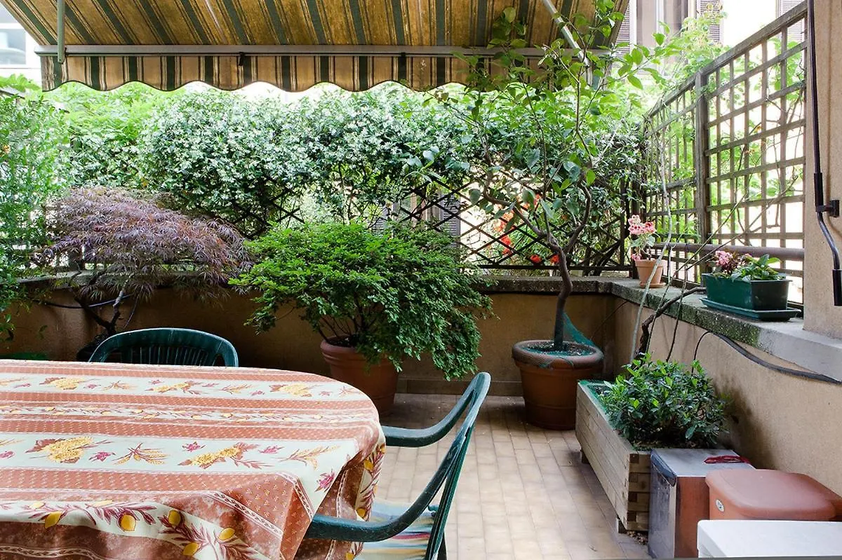Apartment With Terrace In Central Milaan Italië